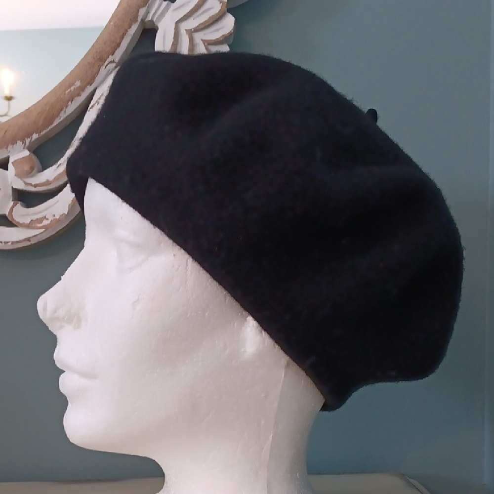 + Vintage Black 100% Wool Beret